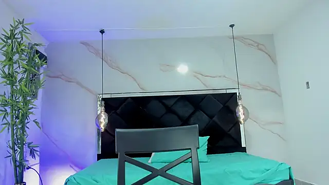 Snapshot of AngelaaCute_ chatting on 09-13-25, 12:05 AngelaaCute online show from 09-13-25, 12:05