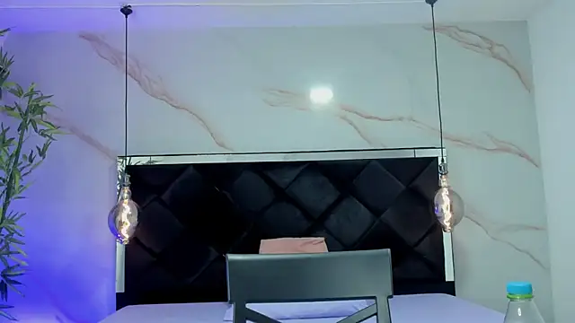 Snapshot of AngelaaCute_ chatting on 09-15-25, 12:16 AngelaaCute online show from 09-15-25, 12:16