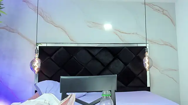 Snapshot of AngelaaCute_ chatting on 09-22-25, 12:29 AngelaaCute online show from 09-22-25, 12:29