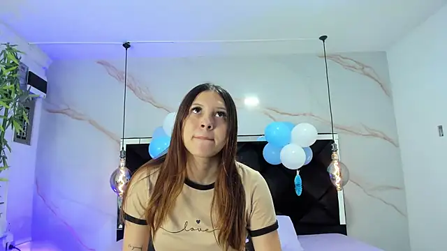 Snapshot of AngelaaCute_ chatting on 09-23-25, 12:08 AngelaaCute online show from 09-23-25, 12:08