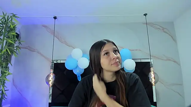 Snapshot of AngelaaCute_ chatting on 09-30-25, 12:10 AngelaaCute online show from 09-30-25, 12:10