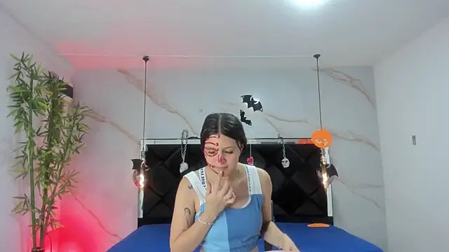 Snapshot of AngelaaCute_ chatting on 10-27-25, 12:42 AngelaaCute online show from 10-27-25, 12:42