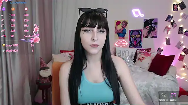 Snapshot of ElsaNeal chatting on 01-07-25, 06:14 ElsaNeal online show from 01-07-25, 06:14