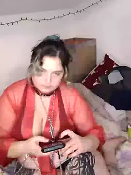 Snapshot of LadyRochester chatting on 01-11-25, 10:51 LadyRochester online show from 01-11-25, 10:51