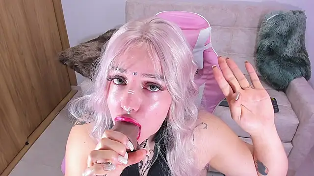 annika taylor online show from 12-24-24, 03:16