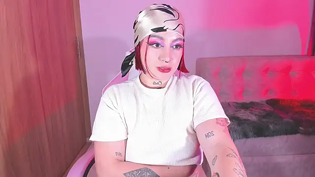 annika taylor online show from 02-19-25, 01:08