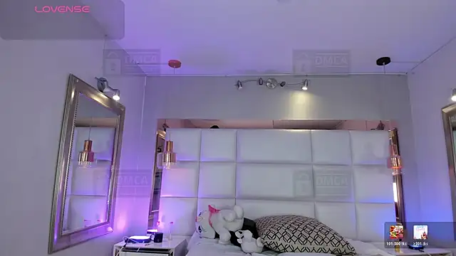 Snapshot of Palmer-Foster chatting on 02-20-26, 09:04 Palmer-Foster online show from 02-20-26, 09:04