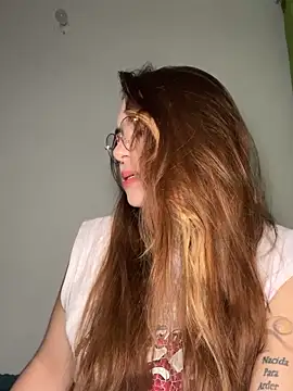 Snapshot of NatyOlson chatting on 10-05-25, 01:59 NatyOlson online show from 10-05-25, 01:59