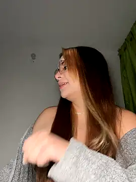 Snapshot of NatyOlson chatting on 10-08-25, 03:37 NatyOlson online show from 10-08-25, 03:37