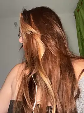 Snapshot of NatyOlson chatting on 10-09-25, 03:59 NatyOlson online show from 10-09-25, 03:59