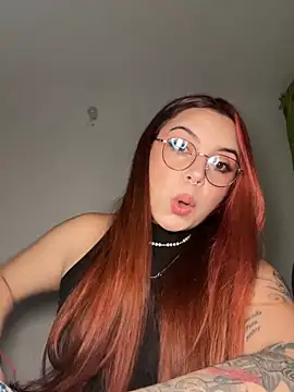 Snapshot of NatyOlson chatting on 11-08-25, 04:34 NatyOlson online show from 11-08-25, 04:34