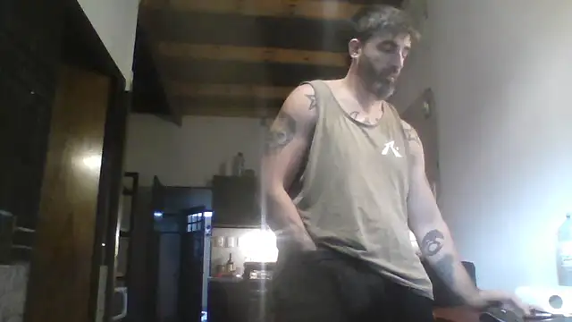 Snapshot of ozzypsico13 chatting on 03-18-25, 11:30 ozzypsico13 online show from 03-18-25, 11:30