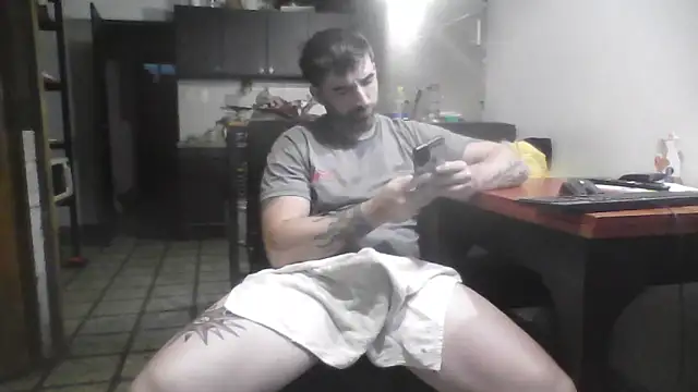 Snapshot of ozzypsico13 chatting on 10-10-25, 11:04 ozzypsico13 online show from 10-10-25, 11:04