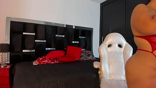 Snapshot of Tasha_Sant chatting on 11-14-25, 09:13 Tasha Sant online show from 11-14-25, 09:13