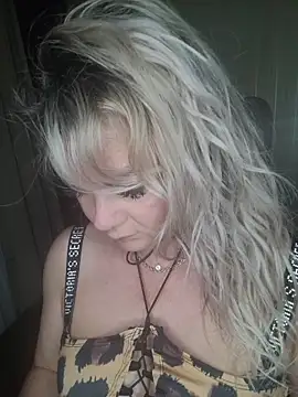 candy queeen online show from 06-09-26, 10:10