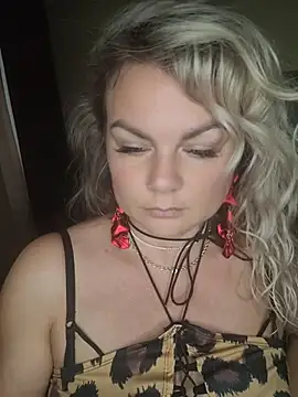 candy queeen online show from 07-10-26, 04:17