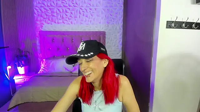 Snapshot of Ruby_Your_Milf chatting on 06-12-26, 12:31 Ruby Your Milf online show from 06-12-26, 12:31