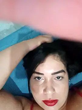 Snapshot of Ceccii chatting on 03-05-25, 12:27 Ceccii online show from 03-05-25, 12:27