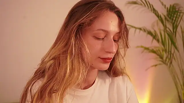 Snapshot of Stephany_talks chatting on 09-24-25, 02:15 Stephany talks online show from 09-24-25, 02:15