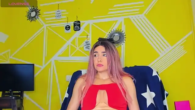 Snapshot of Nikolle_Rouss chatting on 02-21-26, 10:11 Nikolle Rouss online show from 02-21-26, 10:11