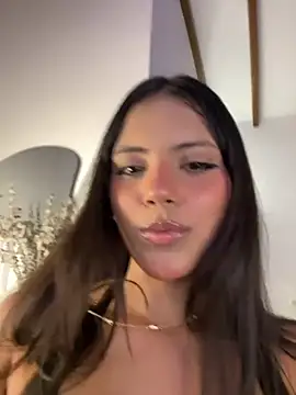 Snapshot of __Alisson_ chatting on 05-10-26, 12:49 Alisson online show from 05-10-26, 12:49