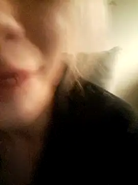 Snapshot of LillaFia chatting on 10-05-25, 01:48 LillaFia online show from 10-05-25, 01:48