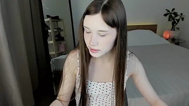 Stella Sunny online show from 07-08-26, 12:48