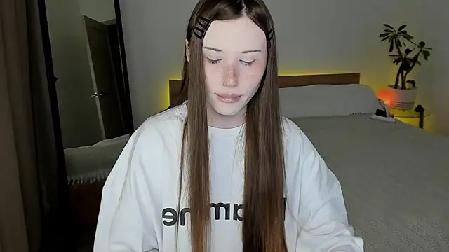 Stella Sunny online show from 07-15-26, 08:03