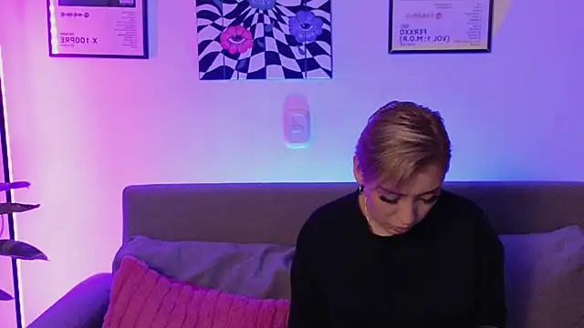 Snapshot of jane_hart_ chatting on 07-11-26, 01:19 jane hart online show from 07-11-26, 01:19