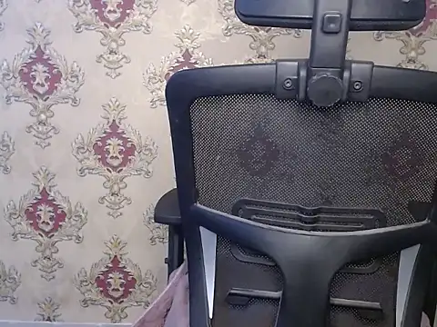 Snapshot of MiniBeast chatting on 03-18-26, 02:53 MiniBeast online show from 03-18-26, 02:53