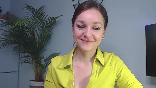 Snapshot of AliciaDesire chatting on 01-13-25, 07:43 AliciaDesire online show from 01-13-25, 07:43