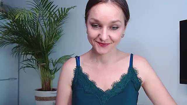 Snapshot of AliciaDesire chatting on 01-16-25, 11:04 AliciaDesire online show from 01-16-25, 11:04