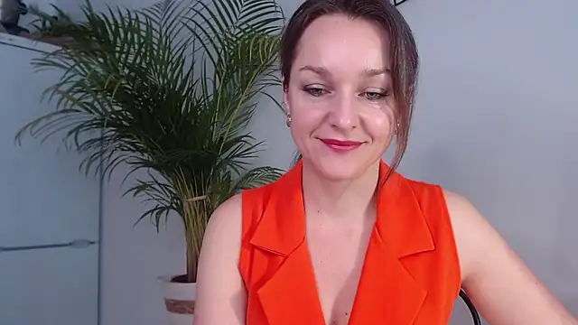 Snapshot of AliciaDesire chatting on 02-06-25, 07:56 AliciaDesire online show from 02-06-25, 07:56