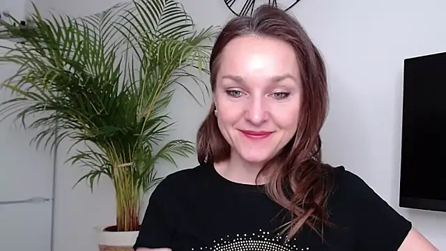 Snapshot of AliciaDesire chatting on 02-10-25, 02:59 AliciaDesire online show from 02-10-25, 02:59