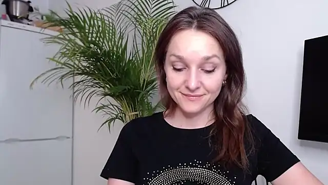 Snapshot of AliciaDesire chatting on 02-19-25, 03:16 AliciaDesire online show from 02-19-25, 03:16