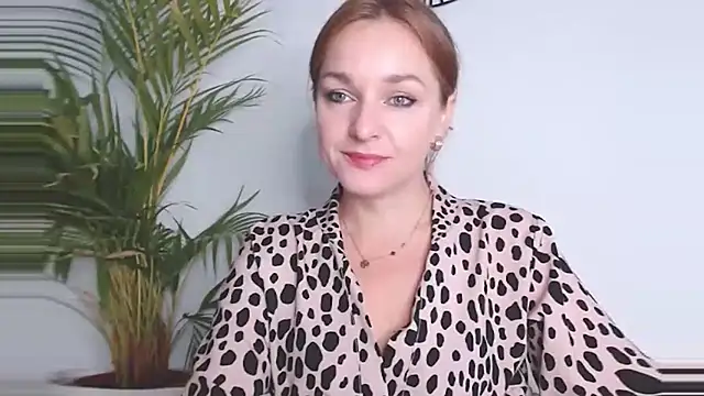 Snapshot of AliciaDesire chatting on 11-13-25, 07:07 AliciaDesire online show from 11-13-25, 07:07