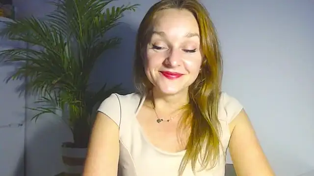 Snapshot of AliciaDesire chatting on 11-25-25, 02:28 AliciaDesire online show from 11-25-25, 02:28