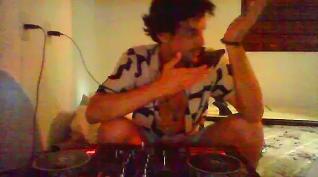 couplemilk online show from 01-24-25, 05:53