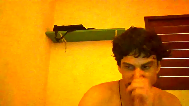 Snapshot of couplemilk chatting on 04-19-26, 06:21 couplemilk online show from 04-19-26, 06:21