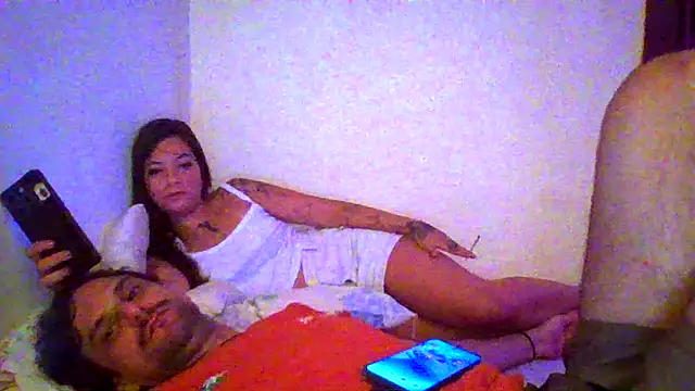 Snapshot of couplemilk chatting on 04-21-26, 12:34 couplemilk online show from 04-21-26, 12:34