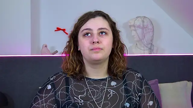 Snapshot of MaryMurray chatting on 02-01-26, 06:28 MaryMurray online show from 02-01-26, 06:28