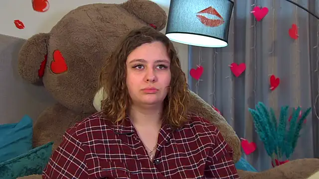 Snapshot of MaryMurray chatting on 02-18-26, 06:31 MaryMurray online show from 02-18-26, 06:31