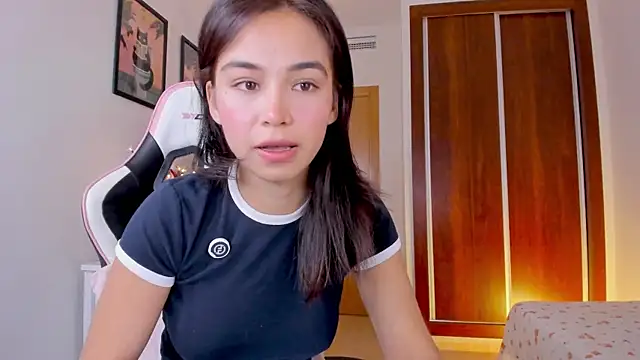 Adriennesexxx online show from 11-11-25, 06:41