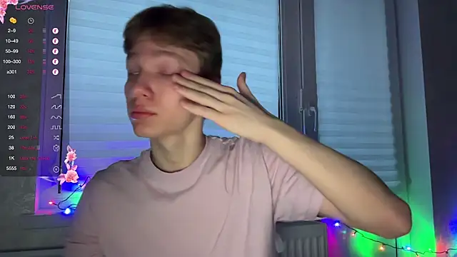 gay boyss online show from 12-24-24, 06:44