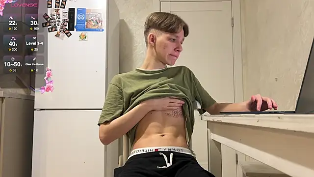 gay boyss online show from 03-08-25, 05:43