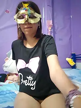 Snapshot of Lunababymylove chatting on 01-13-25, 05:55 Lunababymylove online show from 01-13-25, 05:55