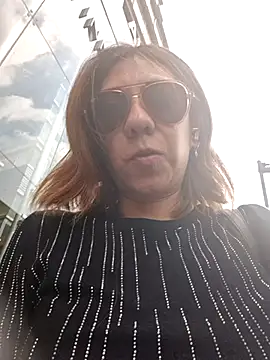 Snapshot of Lunababymylove chatting on 02-15-25, 10:21 Lunababymylove online show from 02-15-25, 10:21