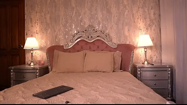 AngelineConnor online show from 11-27-25, 11:07