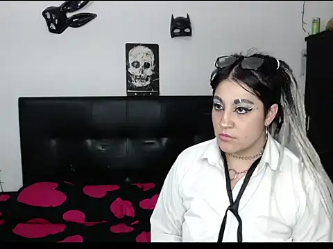 Bonnie-Clark online show from 06-06-26, 03:00