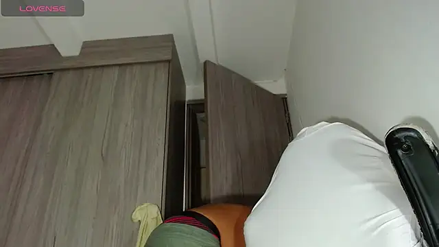 KaelMoreau online show from 02-11-25, 11:01